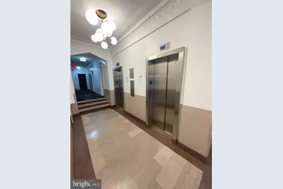 1010 25th Street NW #811, Washington, DC 20037 - Photo 4