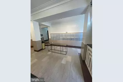 1010 25th Street NW #811, Washington, DC 20037 - Photo 2