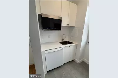 1010 25th Street NW #811, Washington, DC 20037 - Photo 10