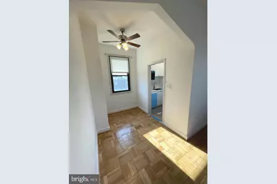 1010 25th Street NW #811, Washington, DC 20037 - Photo 4