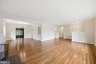 8112 West Beach NW, Washington, DC 20012 - Photo 2