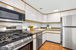 700 7th St SW, Washington, DC 20024 - Photo 18