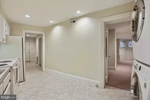 17 Logan Cir NW, Washington, DC 20005 - Photo 40