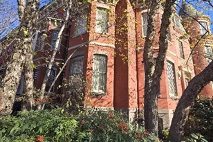 17 Logan Cir NW, Washington, DC 20005 - Photo 2