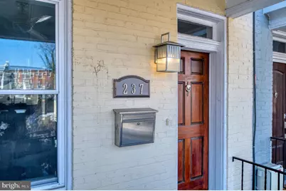 237 16th Street SE, Washington, DC 20003 - Photo 2