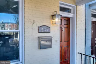 237 16th St SE, Washington, DC 20003 - Photo 2