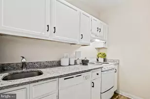 1954 Columbia Rd NW, Washington, DC 20009 - Photo 12