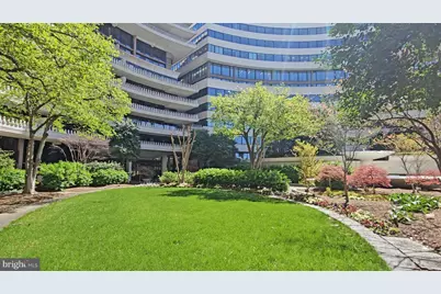 700 New Hampshire Avenue NW #712, Washington, DC 20037 - Photo 38