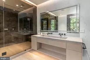 1683 34th St NW, Washington, DC 20007 - Photo 24