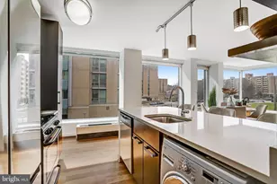 1101 3rd St SW, Washington, DC 20024 - Photo 10