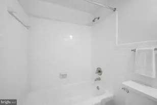 1669 Columbia Rd NW, Washington, DC 20009 - Photo 28