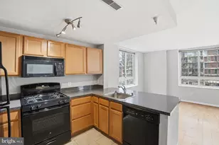 350 G St SW, Washington, DC 20024 - Photo 6