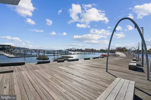 350 G St SW, Washington, DC 20024 - Photo 32