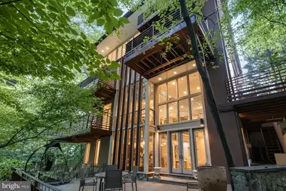 2807 Chesterfield Place NW, Washington, DC 20008 - Photo 4