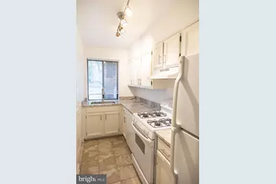 3815 NW Davis Place NW #1, Washington, DC 20007 - Photo 2