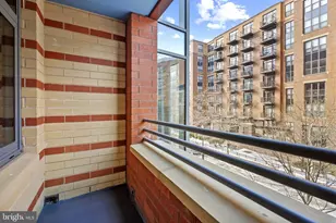 1117 10th St NW, Washington, DC 20001 - Photo 16