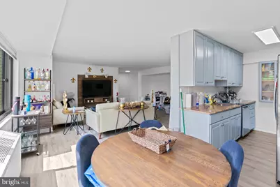 5410 Connecticut Avenue NW #817, Washington, DC 20015 - Photo 2