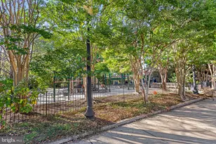 1901 Columbia Rd NW, Washington, DC 20009 - Photo 12