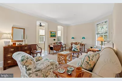 1657 31st Street NW #206, Washington, DC 20007 - Photo 4