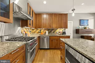 215 I St NE, Washington, DC 20002 - Photo 10