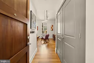 215 I St NE, Washington, DC 20002 - Photo 4
