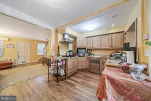 2018 Tunlaw Rd NW, Washington, DC 20007 - Photo 6