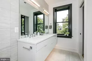 1015 O St NW, Washington, DC 20001 - Photo 18