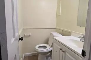 911 Bellevue St SE, Washington, DC 20032 - Photo 4