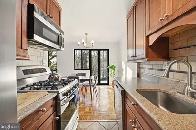 2325 42nd Street NW #204, Washington, DC 20007 - Photo 12