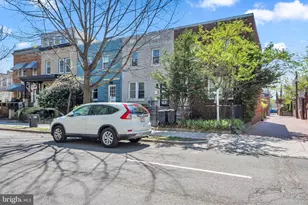 1016 Irving St NW, Washington, DC 20010 - Photo 2