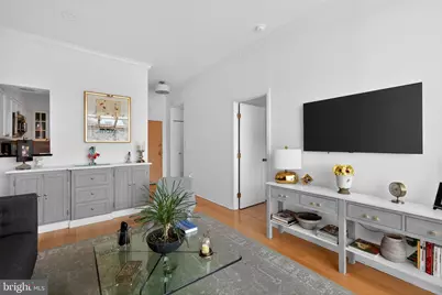 2111 Wisconsin Avenue NW #718, Washington, DC 20007 - Photo 2