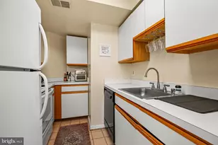 1920 S St NW, Washington, DC 20009 - Photo 10