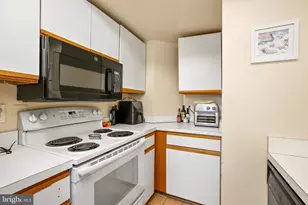 1920 S St NW, Washington, DC 20009 - Photo 12