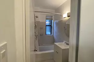 1 Scott NW, Washington, DC 20036 - Photo 26