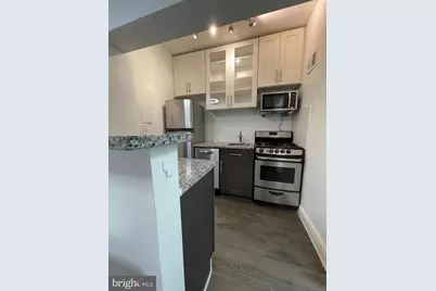 1 Scott NW #118, Washington, DC 20036 - Photo 12