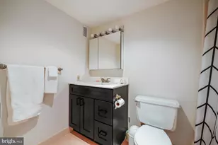 3001 Veazey Terrace NW, Washington, DC 20008 - Photo 10