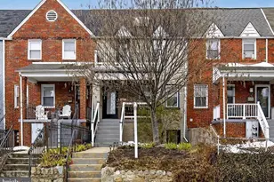 310 16th St NE, Washington, DC 20002 - Photo 2