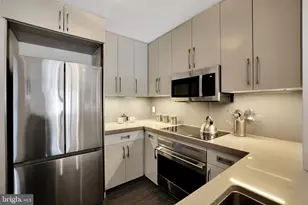 1401 17th St NW, Washington, DC 20036 - Photo 2