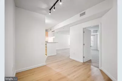 1111 25th Street NW #809, Washington, DC 20037 - Photo 6