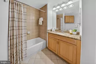 1111 25th St NW, Washington, DC 20037 - Photo 24