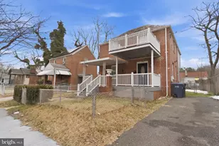 716 Croissant Pl SE, Washington, DC 20019 - Photo 2