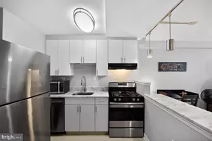 1101 3rd St SW, Washington, DC 20024 - Photo 4