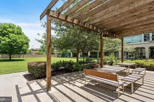 1101 3rd St SW, Washington, DC 20024 - Photo 26