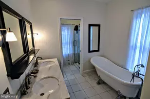 1029 30th St NW, Washington, DC 20007 - Photo 16
