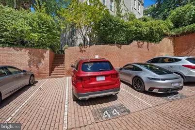 4607 Macarthur Boulevard NW #B, Washington, DC 20007 - Photo 32