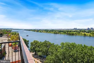 1317 4th St SW, Washington, DC 20024 - Photo 4