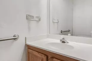 847 Hr Dr SE, Washington, DC 20032 - Photo 12