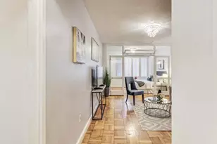 1 Scott Cir NW, Washington, DC 20036 - Photo 10