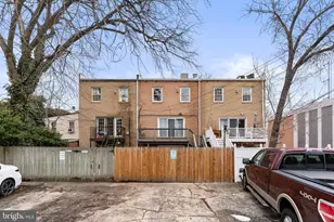 1117 G St SE, Washington, DC 20003 - Photo 48