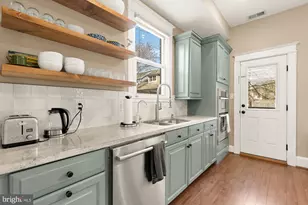 1409 Decatur St NW, Washington, DC 20011 - Photo 12